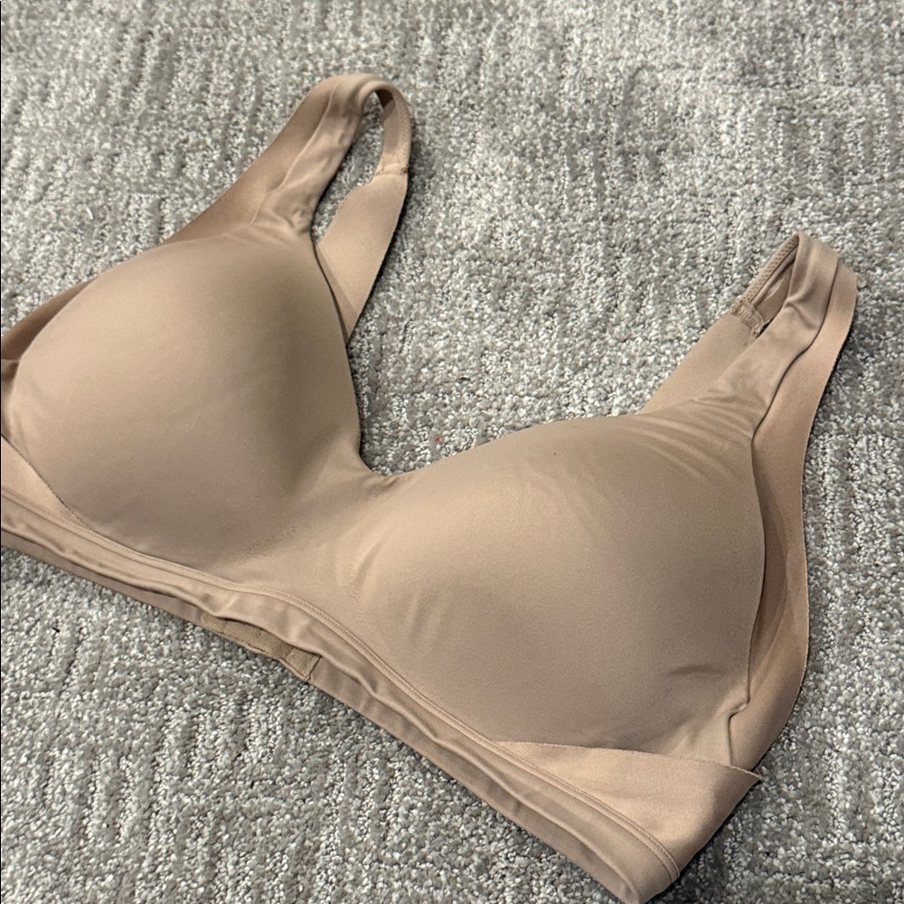 Warners Womens Beige No Side Effects Underarm Back Smoothing Comfy Bra Size L